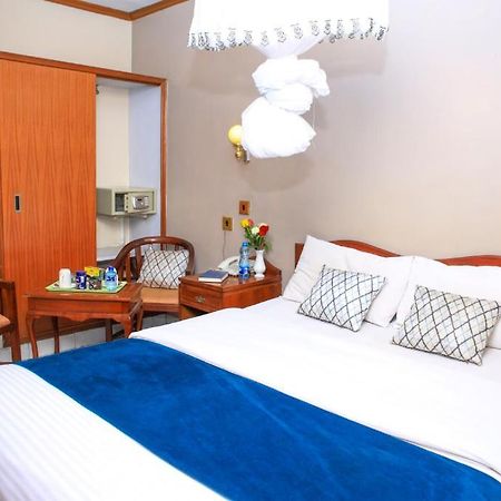Paris Hotel Nairobi Luaran gambar